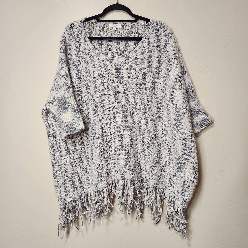 Umgee Chunky Knit Sweater Women Sz M/L Fuzzy Pullover Oversized Fringe Hem BOHO